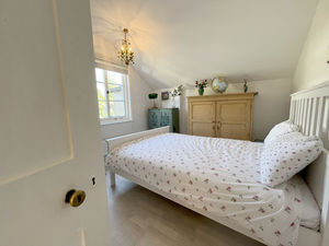 Photo 16- click for photo gallery